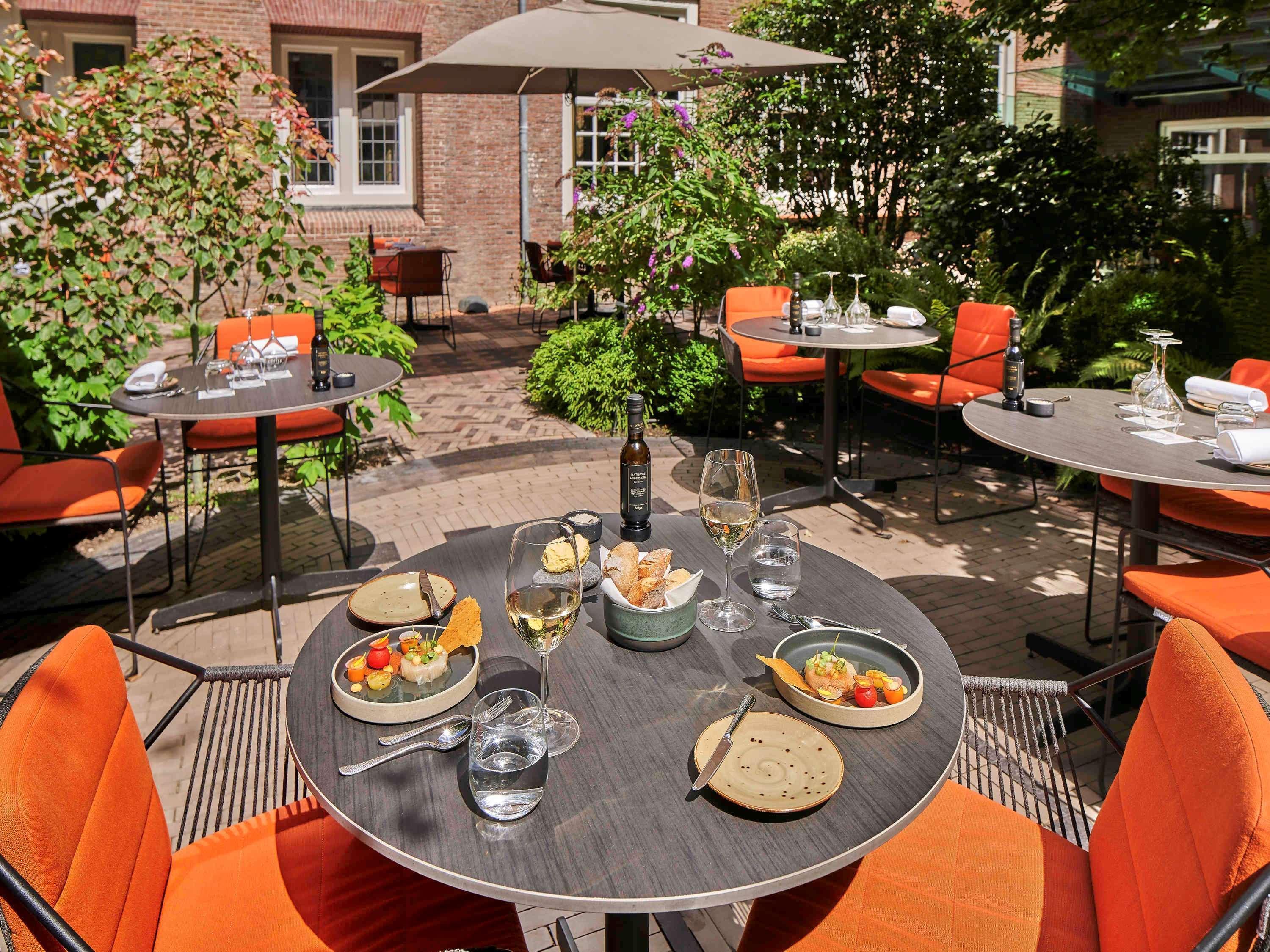 فندق سوفيتيل ليجند ذا غراند أمستردام المظهر الخارجي الصورة The restaurant's garden