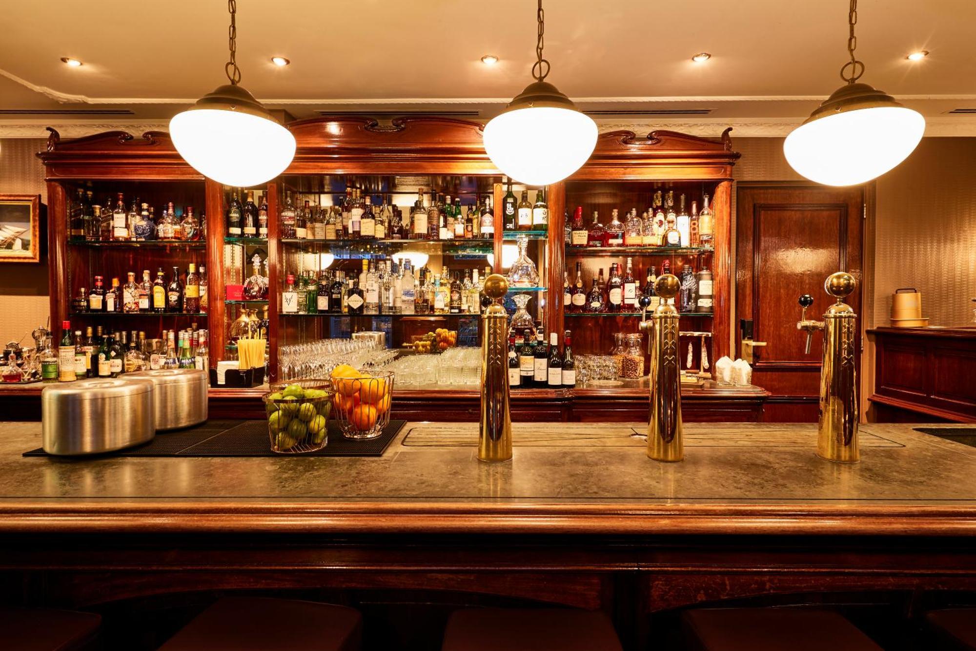 فندق سوفيتيل ليجند ذا غراند أمستردام المظهر الخارجي الصورة The bar at the Savoy